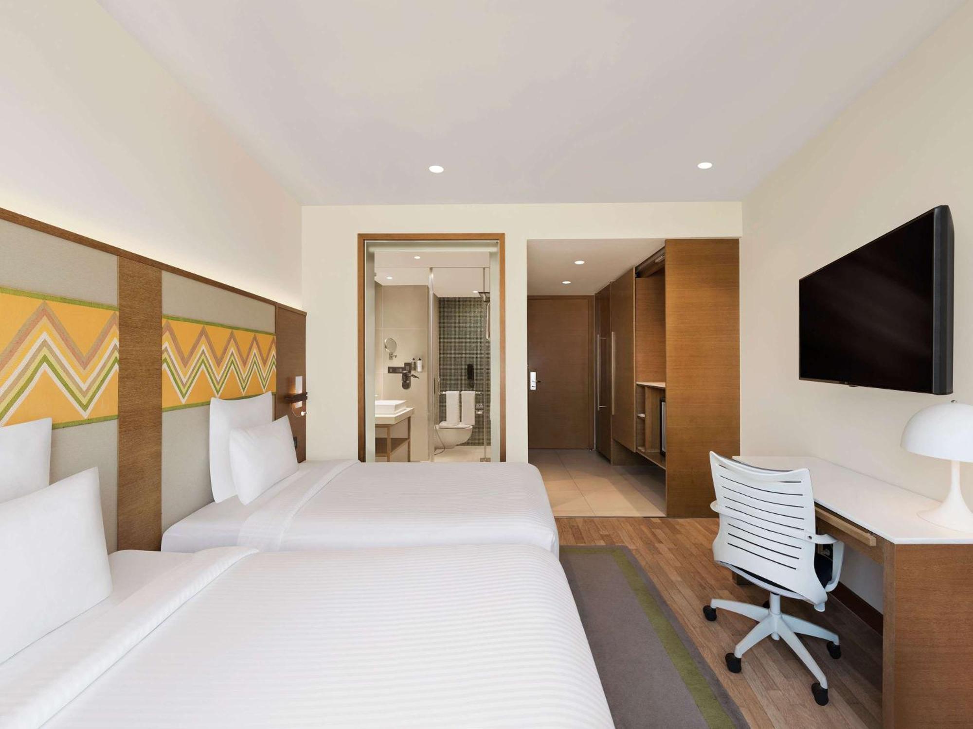 Novotel Guwahati Gs Road Eksteriør billede