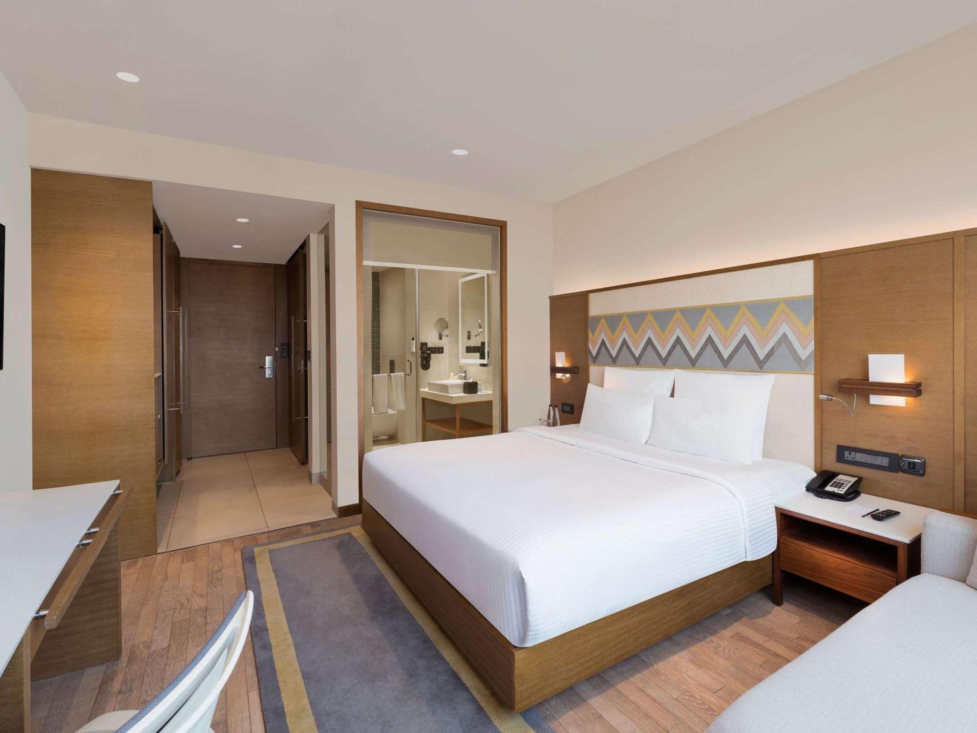 Novotel Guwahati Gs Road Eksteriør billede