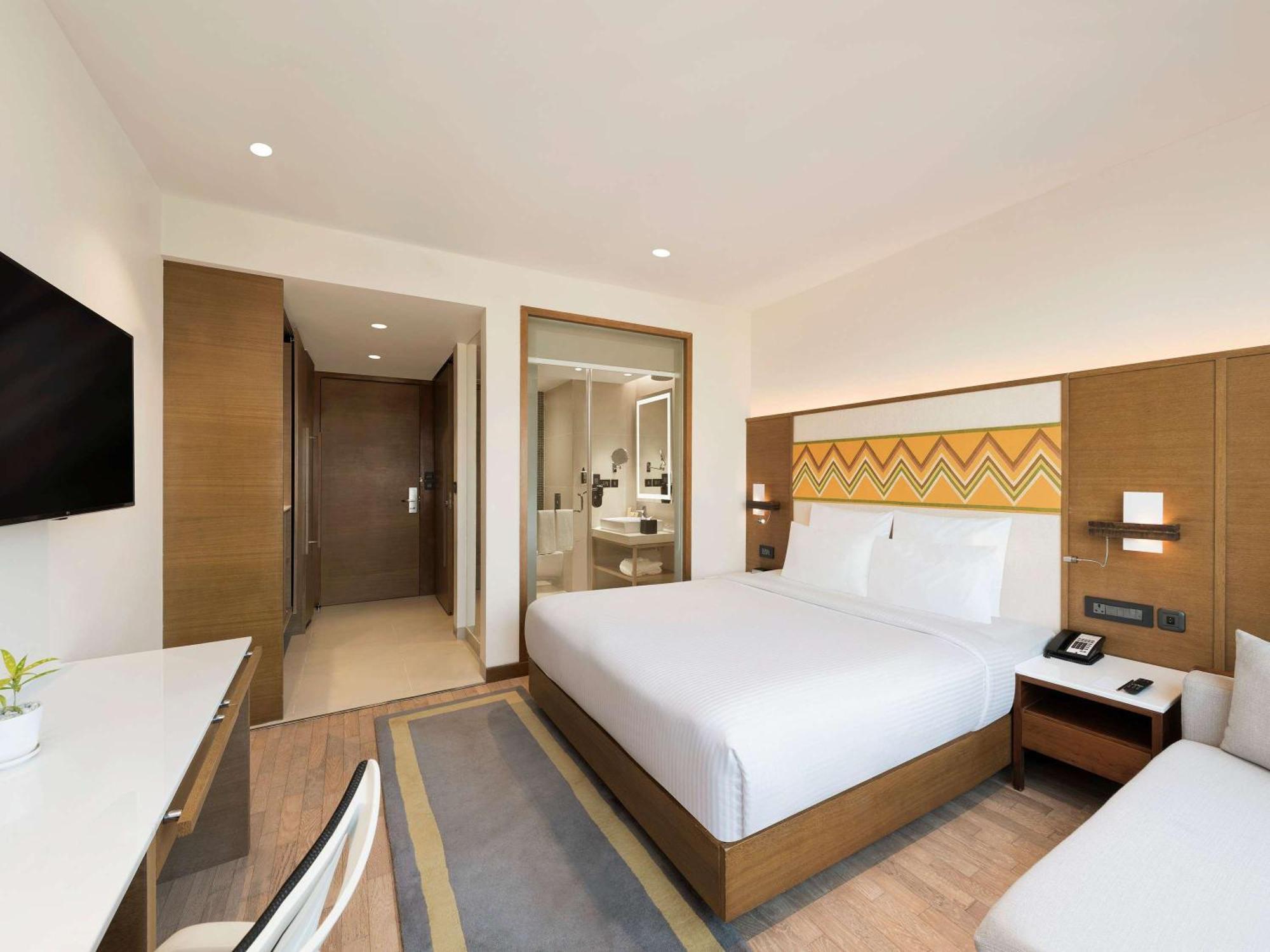 Novotel Guwahati Gs Road Eksteriør billede