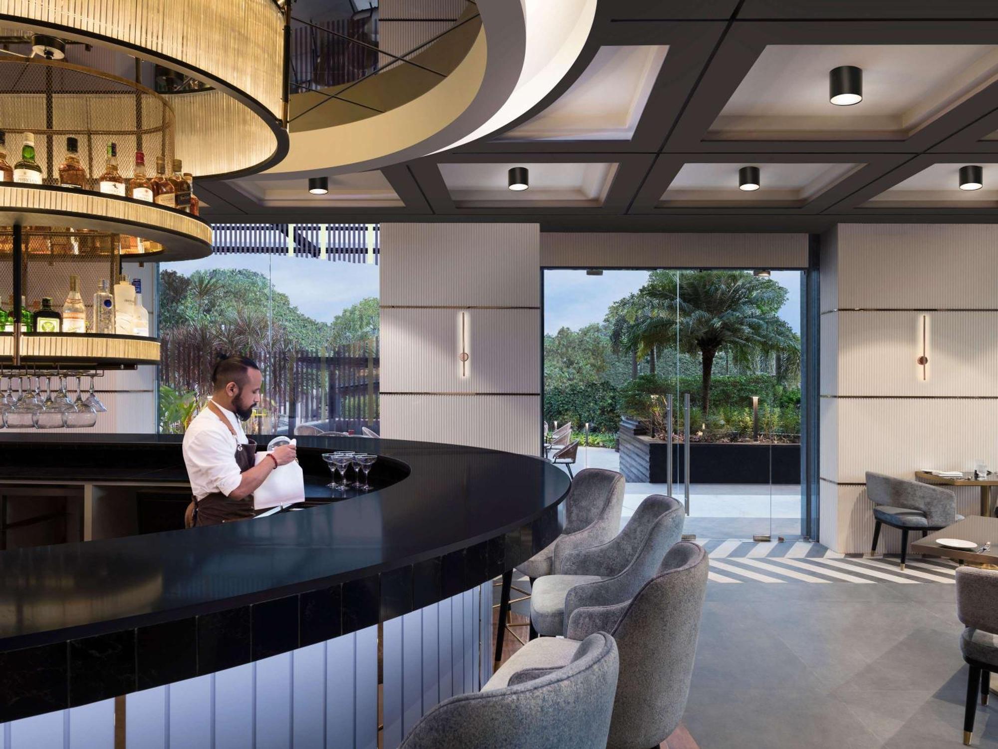 Novotel Guwahati Gs Road Eksteriør billede